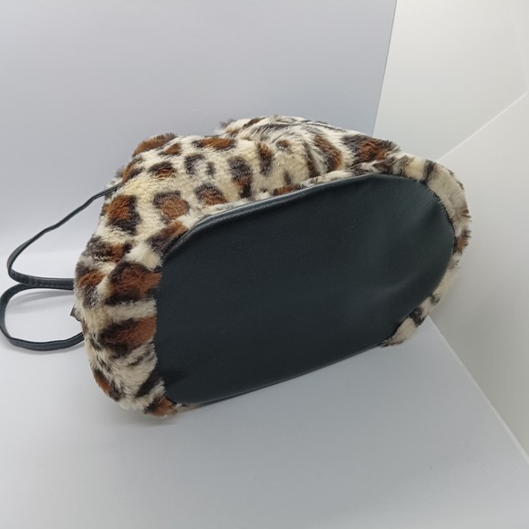 Cinnamoroll (sanrio character) Fur fabric drawstring bag. - Picture 9 of 10